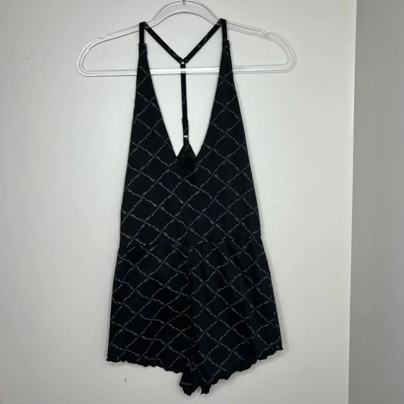 NWT - Missguided lettuce hem, low v cut romper teddy. Black - size 8. Brand new! - Picture 1 of 7